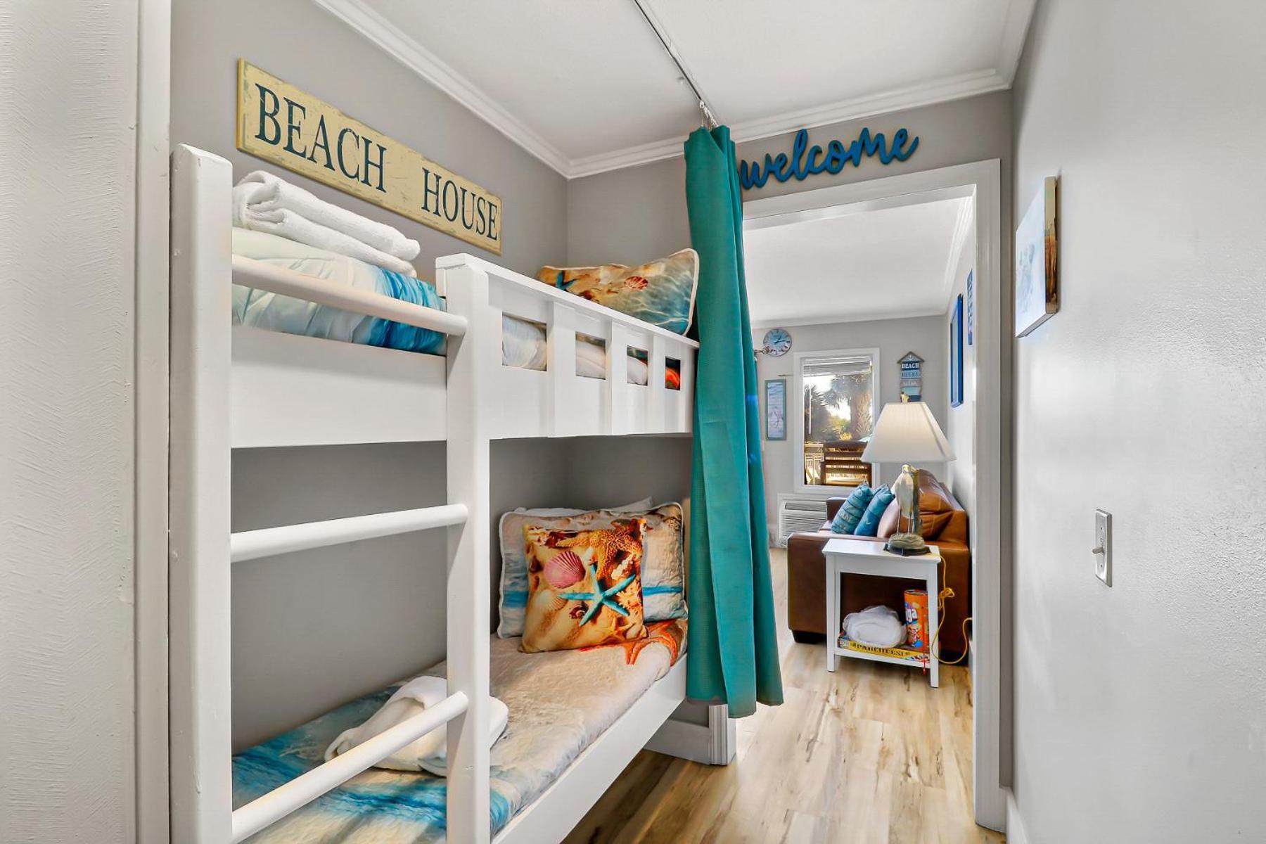 Ocean Dunes Villas #111, Beach Condo In Coligny Beach, 43 S Forest Beach Dr, Hilton Head Sc, Oceanfront Condo, Heated Pool, By Vacation Rental Hhi Hilton Head Island Exteriér fotografie